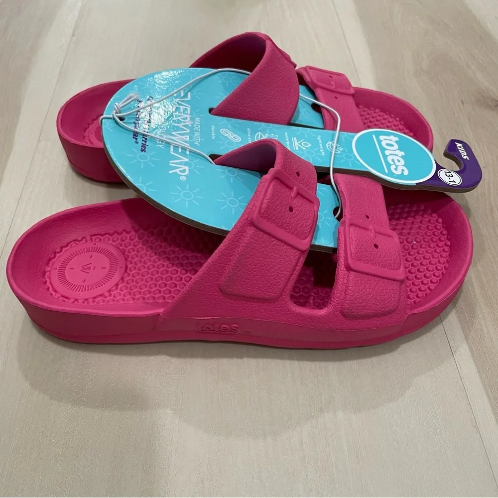 NWT Totes Kids 13-1 Slip On Slides Pink Sandals Lightweight Waterproof